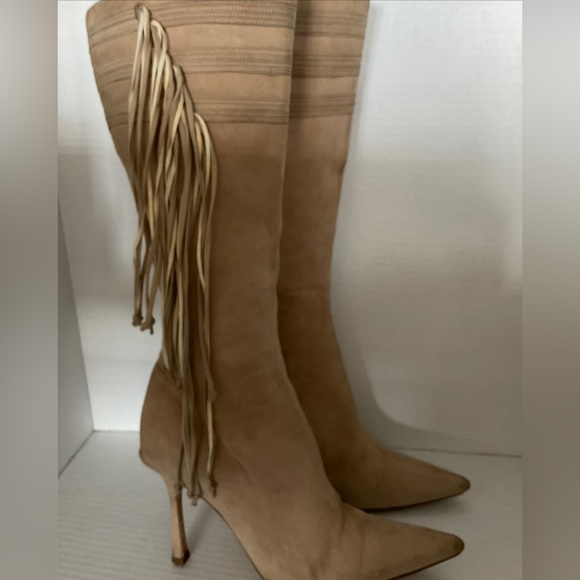 Jimmy Choo - Picture 1 of 3